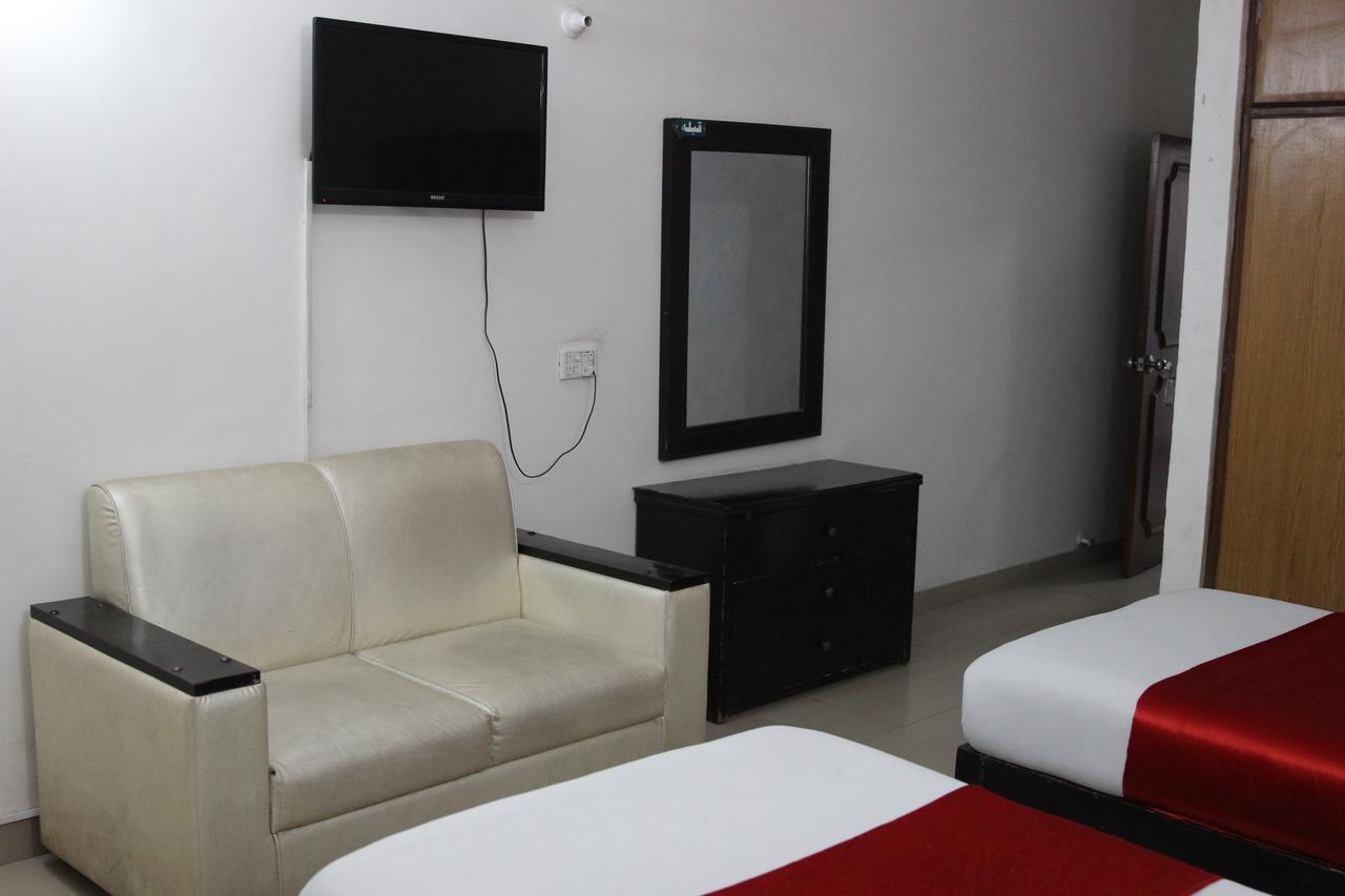 Tourist Inn Hotel Lahore Exteriér fotografie